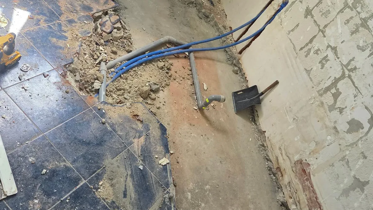 Badkamerrenovatie tijdens de afbraak- en voorbereidende werken